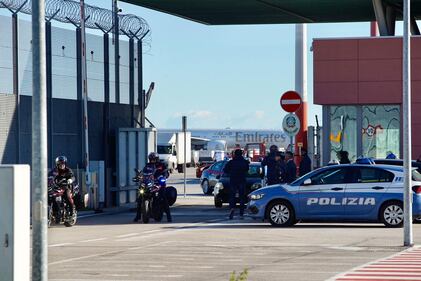L’arrivo di Turetta all’aeroporto Marco Polo di Venezia 3