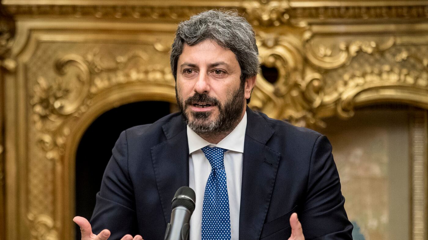 Esercito, Fico fa il pacifista: "Guerre? Agire senza l'uso della forza"