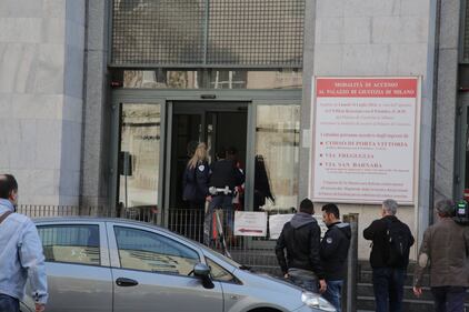 Milano, sparatoria al tribunale 8