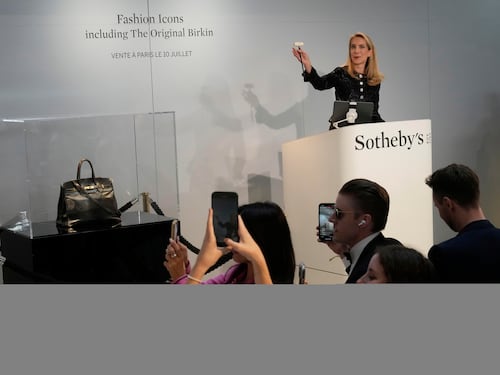 La prima Birkin venduta all’asta per 8,5 milioni: non era solo una borsa