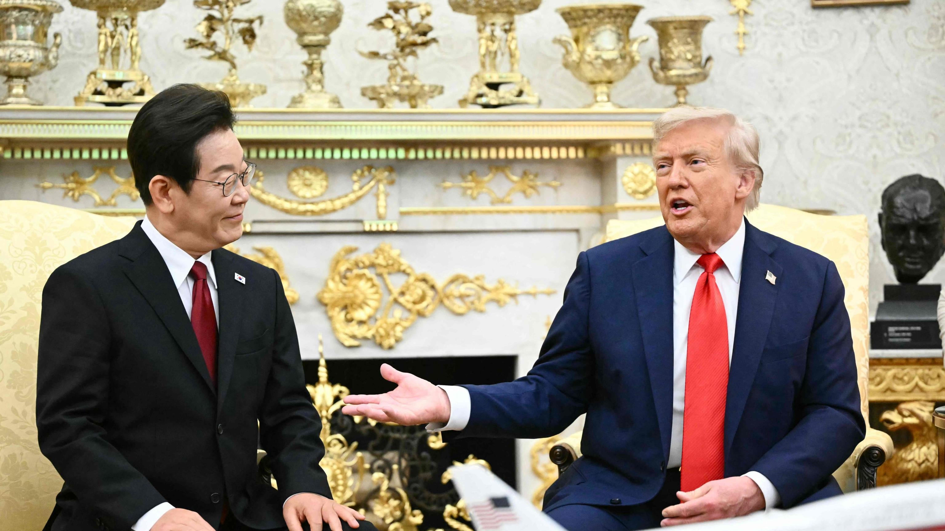 "Vedrò Xi e Kim". Poi Trump rilancia: "Dazi del 200% se non ci danno i magneti"