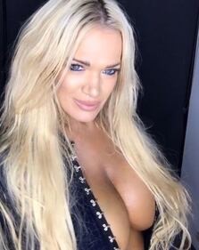 Gina Stewart, le immagini della nonna hot 2