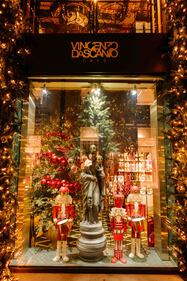 La magia del Natale arriva a Milano a "Palazzo Magia" 14