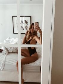 Cristina Marino, dal cinema al fitness, infiamma il web 6