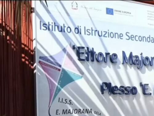 Martellate a scuola a Gela, 15enne aggredisce un compagno: “Non è bullismo”, il racconto della preside