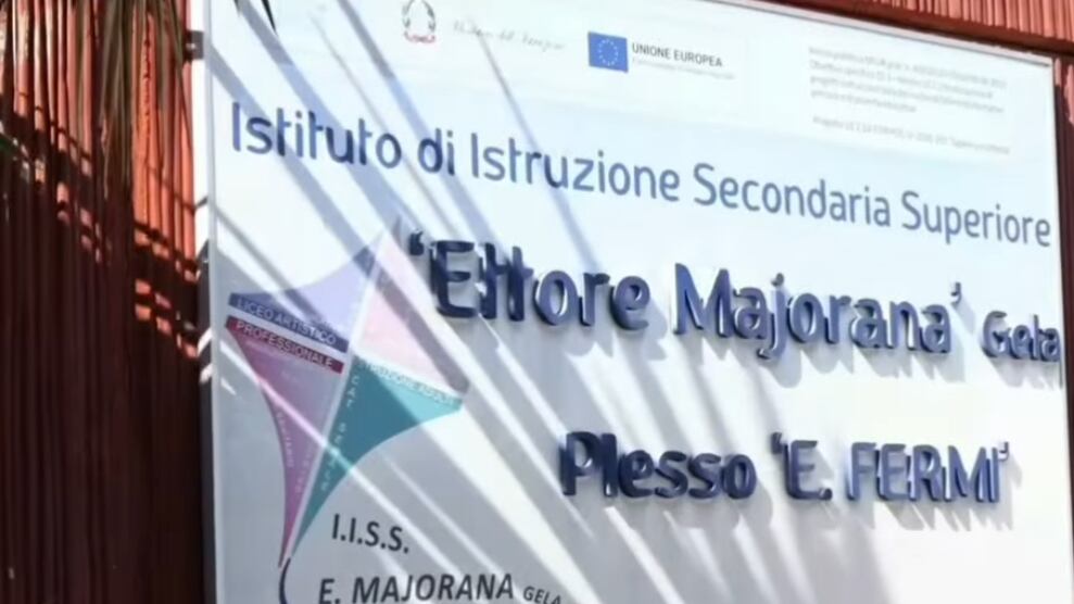 Martellate a scuola a Gela, 15enne aggredisce un compagno: “Non è bullismo”, il racconto della preside