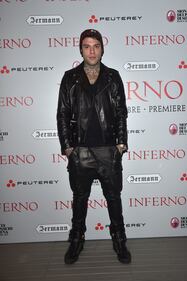Fedez e Chiara Ferragni, baci su Instagram 36