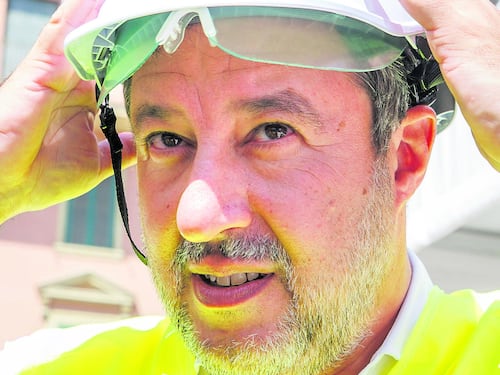 Salvini replica duro a Vannacci: “Rogoredo? Lo conosco bene”