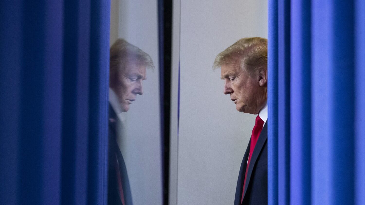 "Iniezioni contro Covid": ecco cosa si nasconde dietro le frasi di Trump