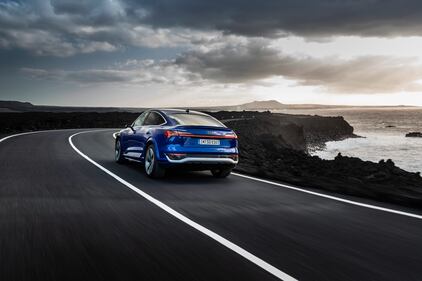 Le immagini della nuova Audi Q8 e-tron 1
