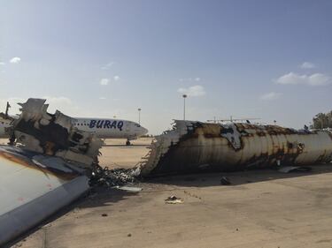 L'aeroporto di Tripoli distrutto dagli islamisti 3