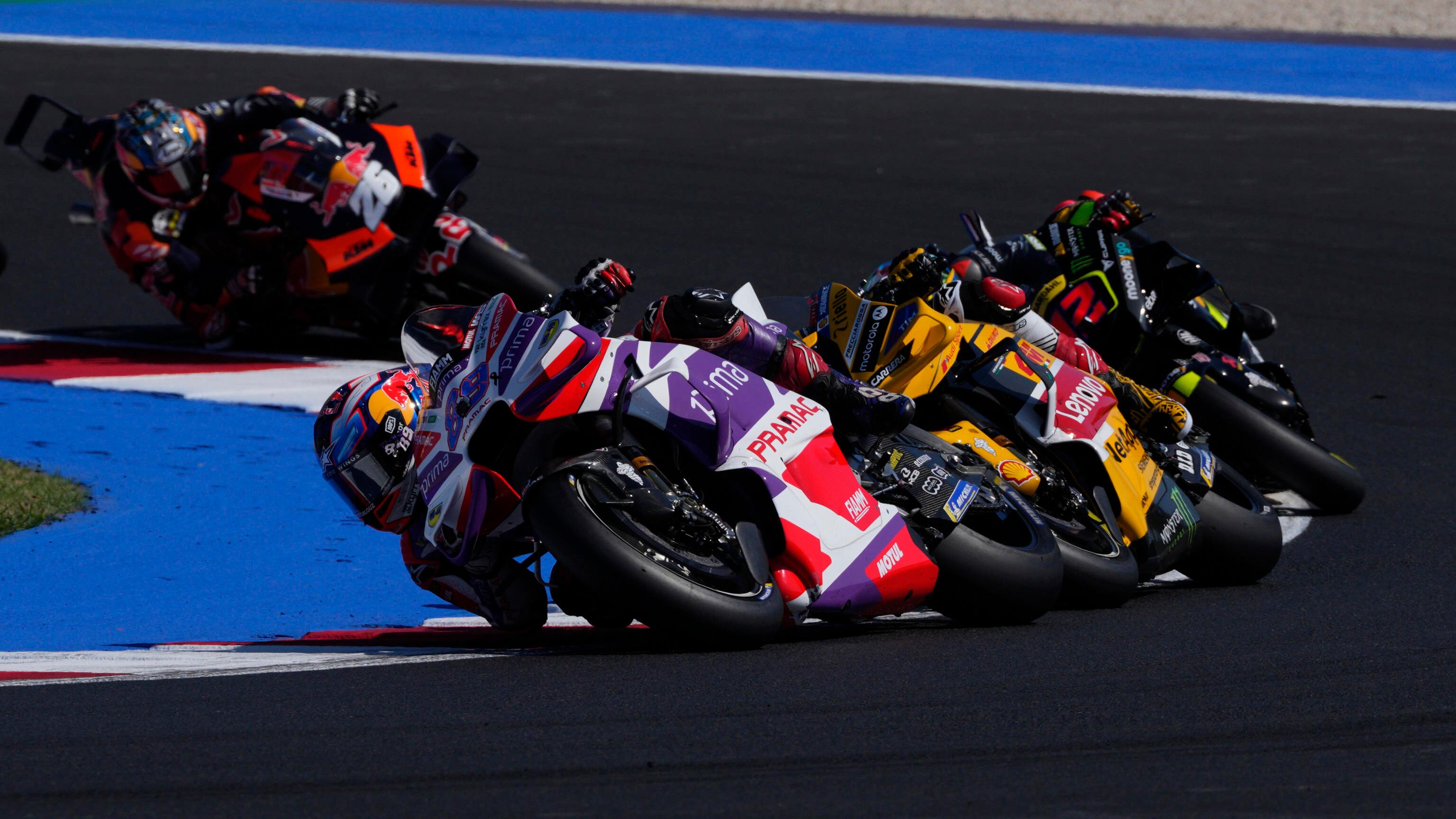 MotoGP Misano, Martin cala il bis mentre Bezzecchi e Bagnaia salgono sul podio