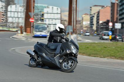 Suzuki Burgman 125-200 ABS 1