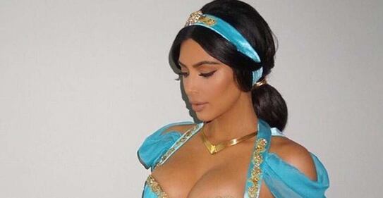 Kim Kardashian torna sui social con un seno esplosivo 1