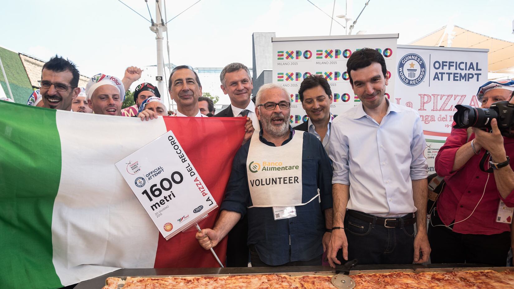 Expo, pizza da Guinness: 1595,45 metri