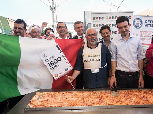 Expo, pizza da Guinness: 1595,45 metri
