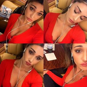 Belen Rodriguez hot, il selfie sexy nel backstage 28
