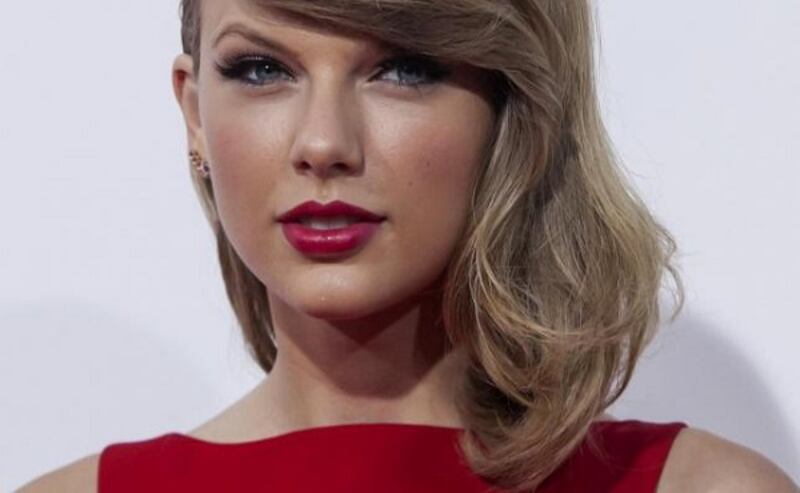 Selena Gomez supera Taylor Swift, è lei la più seguita su Instagram: foto 20