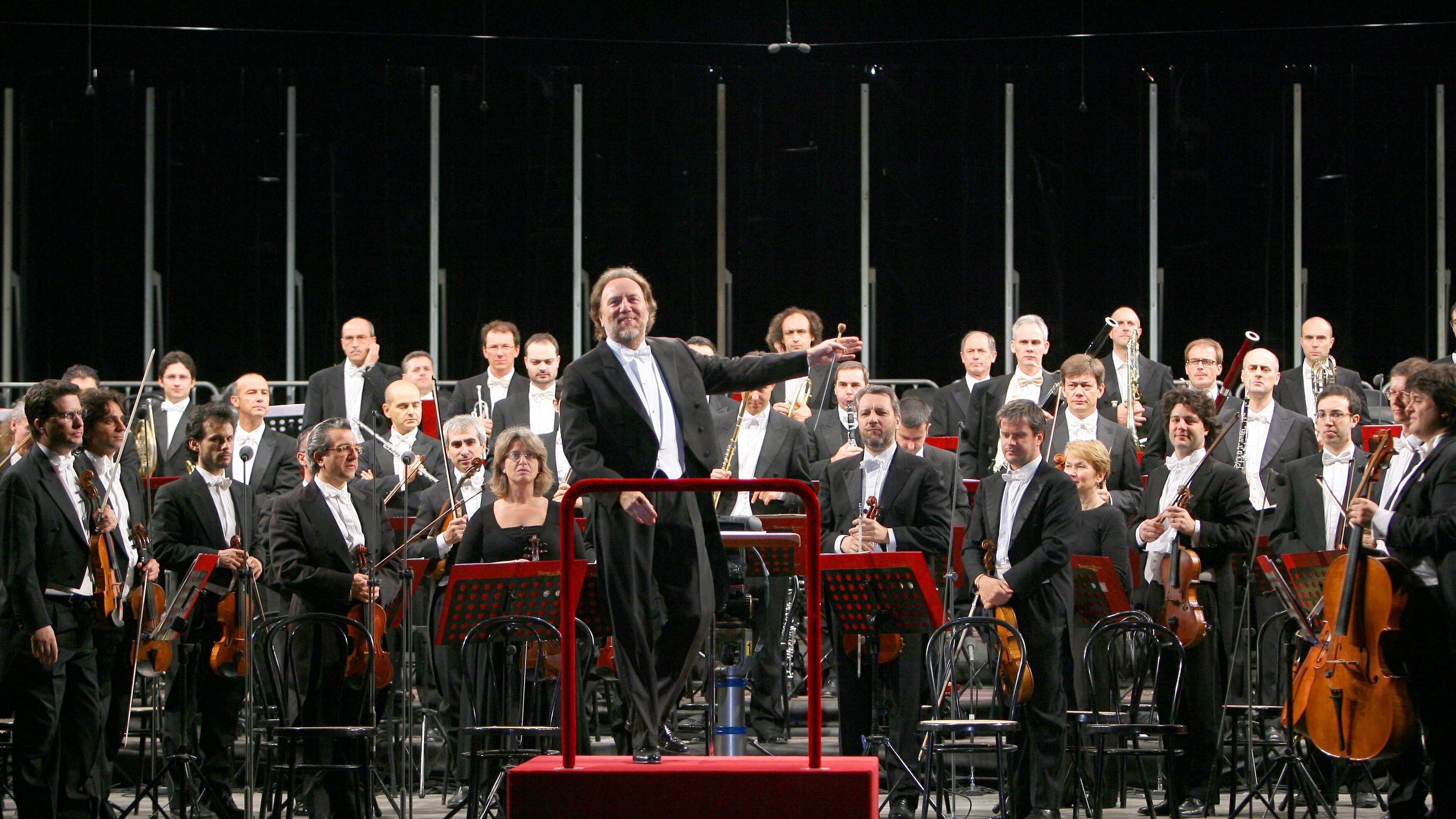 Più tour e più libertà: la strategia di Chailly rilancia la Filarmonica