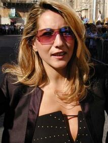Jo Squillo: da Skizzo Skizzo a Siamo donne, da Sanremo alla moda 11