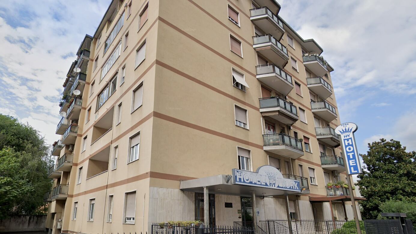 Precipita dal balcone: gravissima a Niguarda