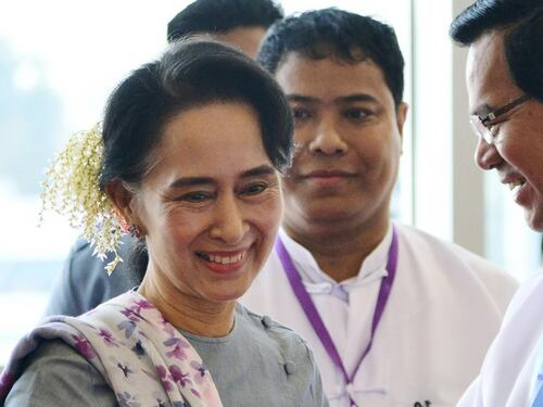 Birmania: la Suu Kyi, come il padre nel 1947, propone una "nazione federale"
