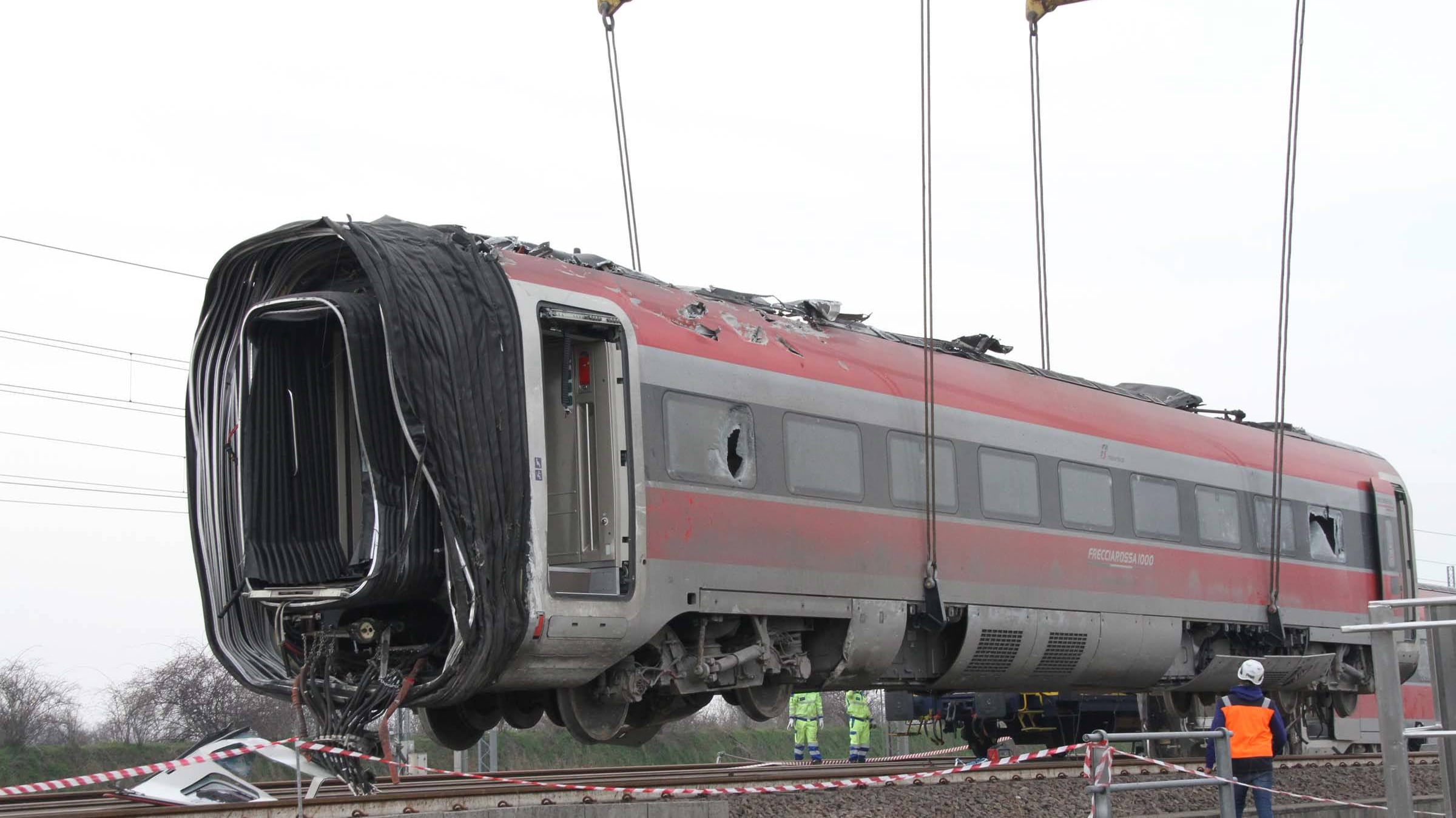Frecciarossa deragliato "Difetti e zero controlli"