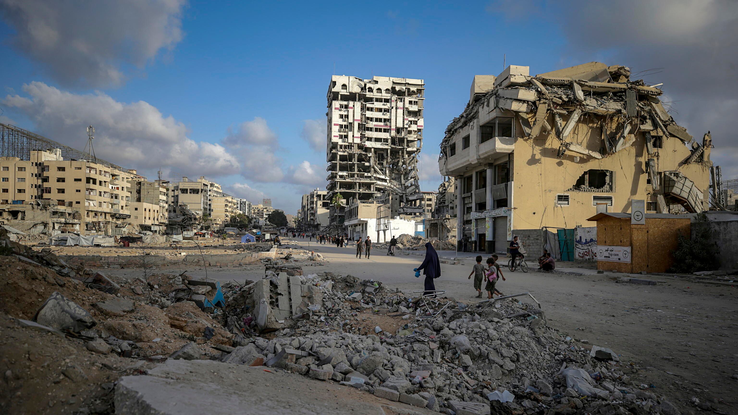 Pressing di Trump. "Stop ai raid a Gaza. Hamas annientata se non cede il potere"