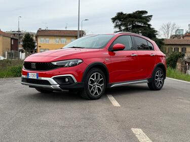 Fiat Tipo Hybrid Cross: guarda la gallery della berlina ibrida italiana 2