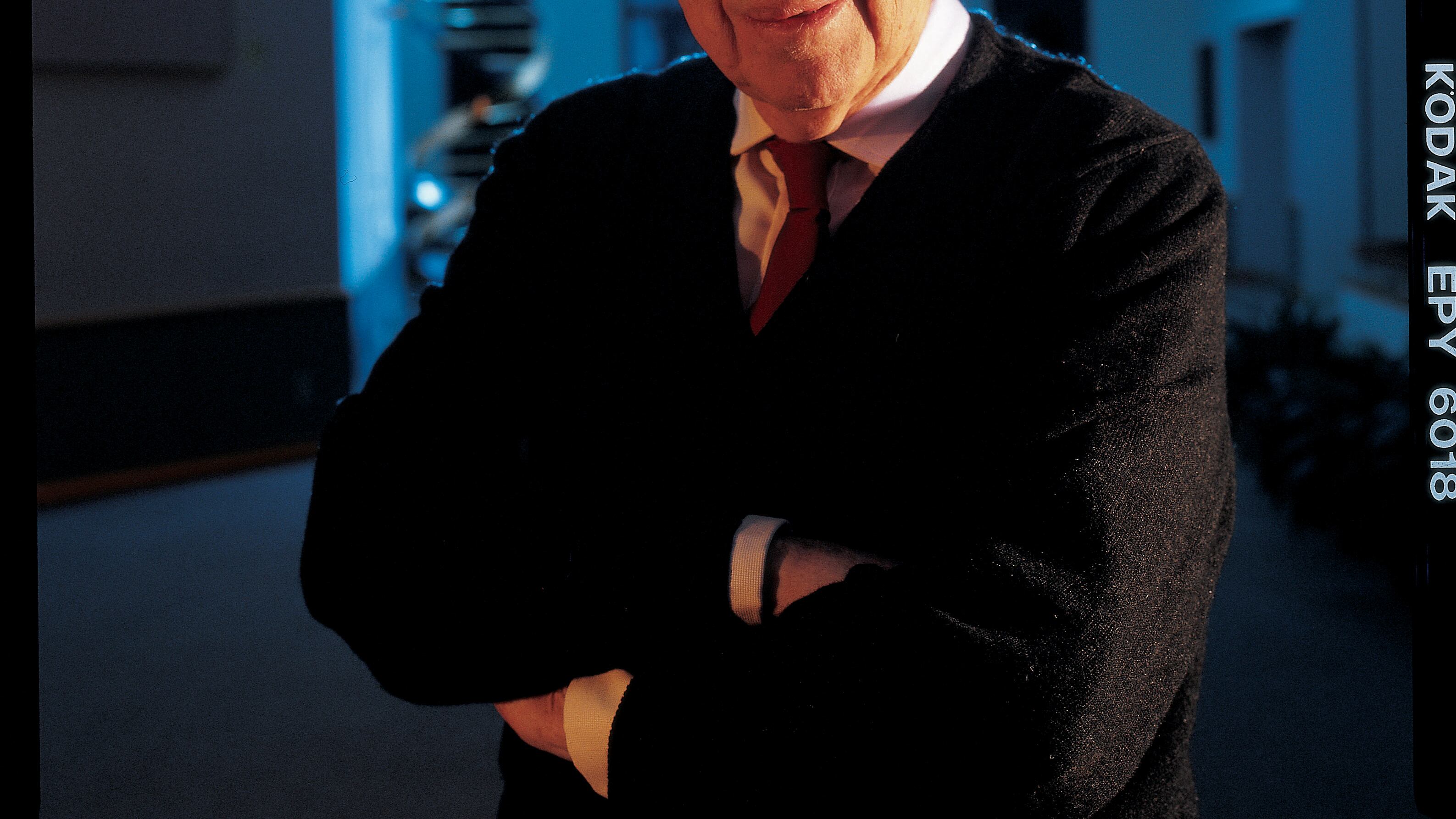 4 milioni per la medaglia del Nobel di Watson. Il magnate: "La ridarò"