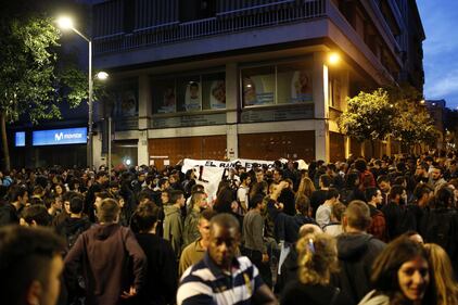 Guerriglia con i centri sociali a Barcellona 2