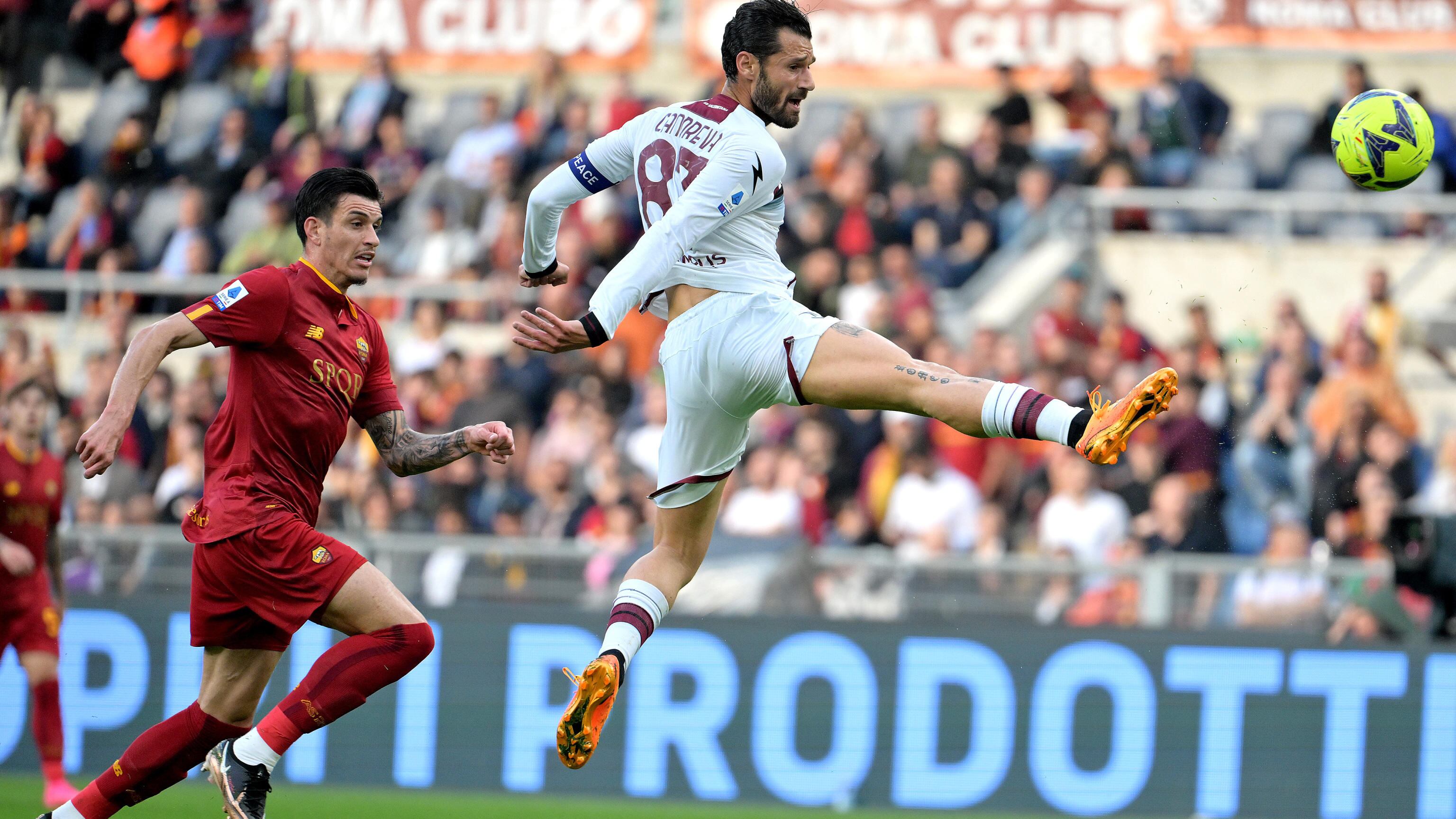 La Roma impatta 2-2 contro la Salernitana: ora la Champions è lontana quattro punti