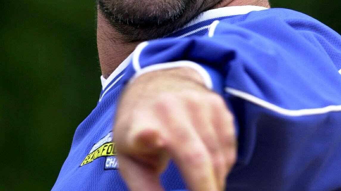 Il Papa "cugino" alla lontana di Eric Cantona (ma forse è solo una cantonata)