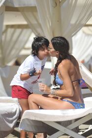 Elisabetta Gregoraci, super hot in bikini 15