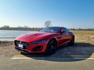 Jaguar F-Type 75 P450, le foto di un gioiello in via di estinzione 15