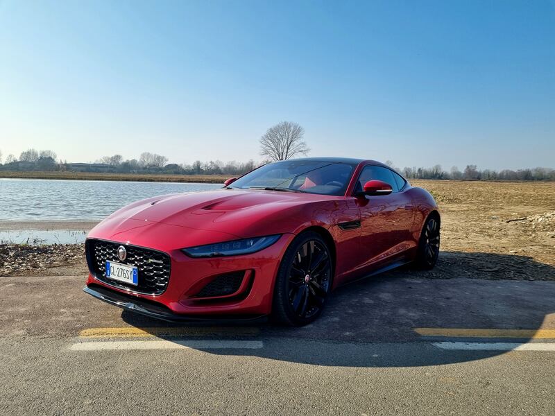 Jaguar F-Type 75 P450, le foto di un gioiello in via di estinzione 15