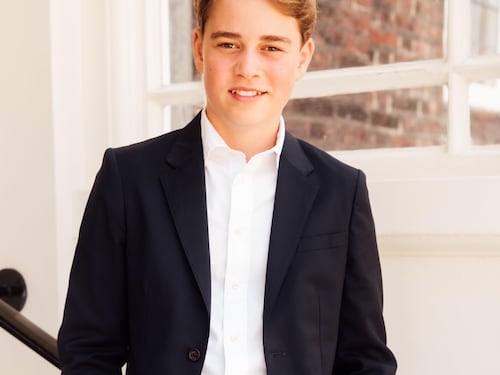 Il principe George va a Eton: la piccola concessione di William e Kate per tenersi in contatto con lui