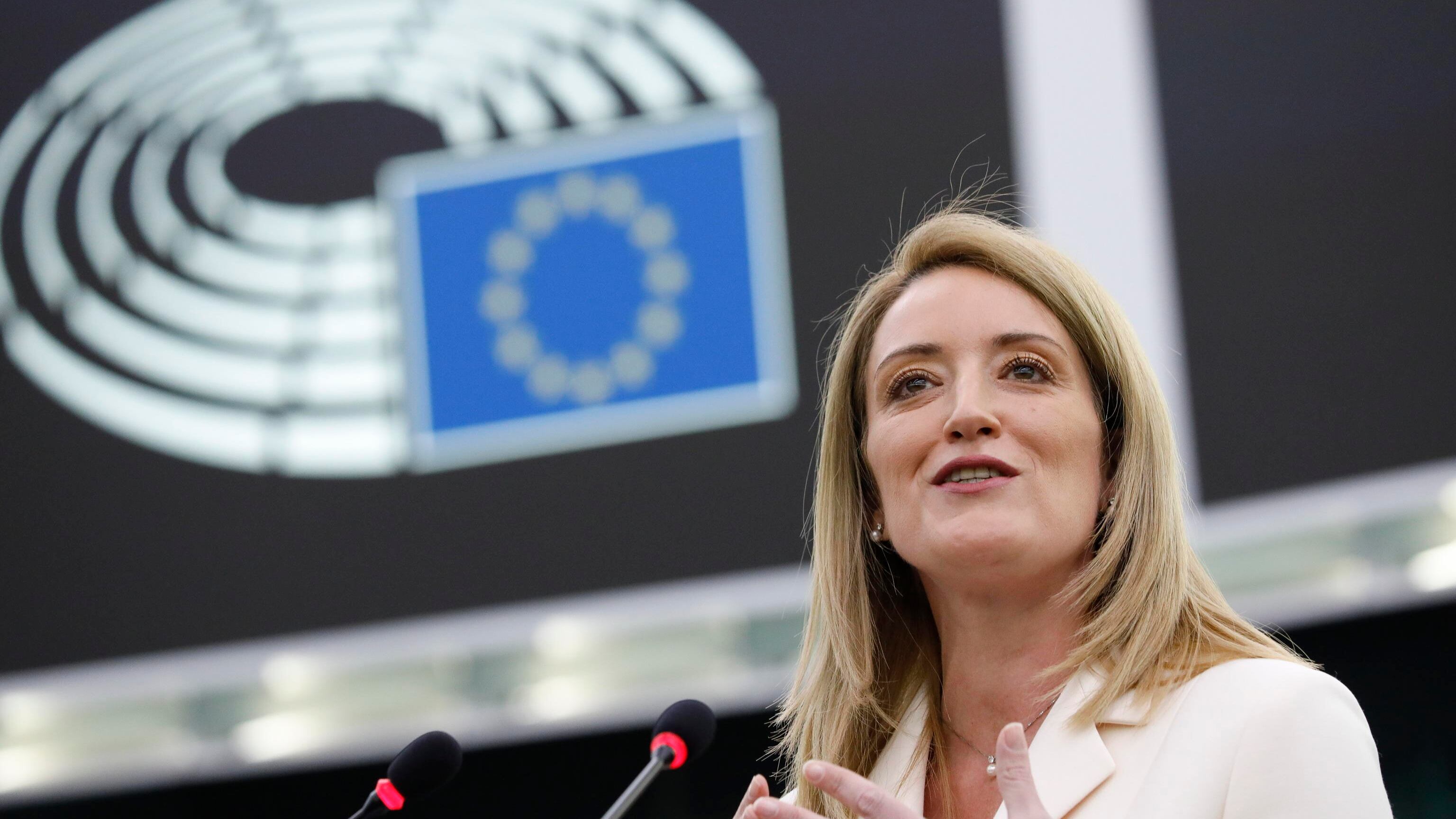 Il Ppe tifa per la vittoria di Forza Italia: un voto per loro è un voto per l'Europa