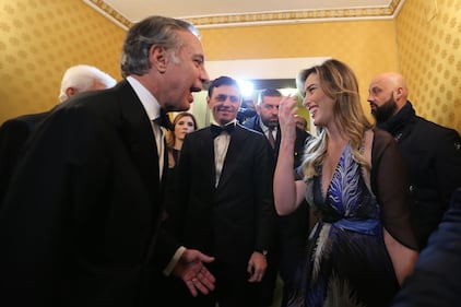 Il ministro Boschi incanta tutti alla prima del teatro San Carlo 2
