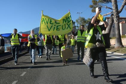 La marcia dei gilet jaunes verso la frontiera di Ventimiglia 7