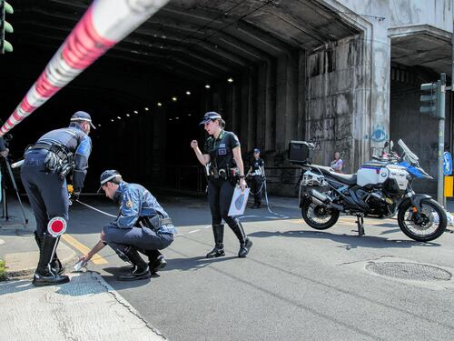 Monopattino si scontra con moto, grave un 25enne