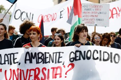 Manifestazione pro-Palestina: slogan e striscioni a Milano e Roma 5