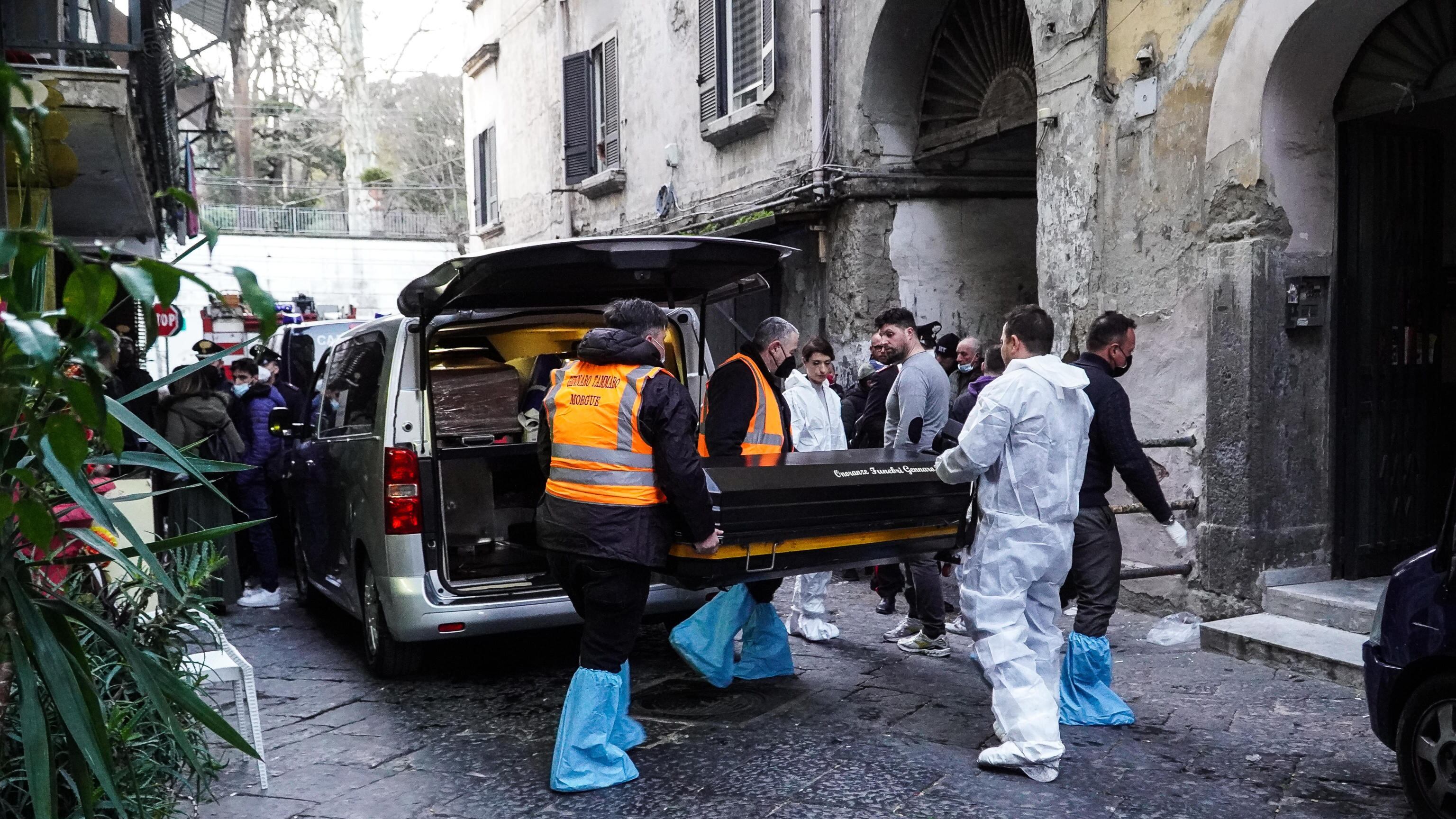 Incendio distrugge casa: giovane ucraina morta carbonizzata, la figlioletta si salva
