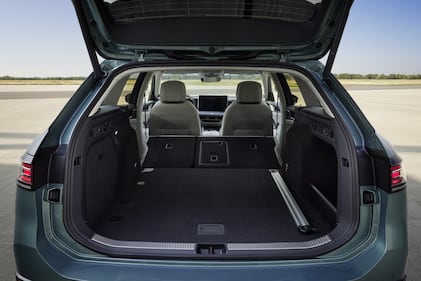 Volkswagen Passat: guarda tutte le foto 12