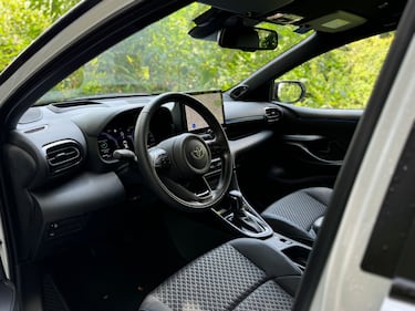 Toyota Yaris 2024: guarda la gallery del nuovo ibrido da 130 CV 13