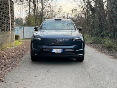 Volvo EX90, la gallery del nuovo SUV elettrico dall'incredibile comfort 17