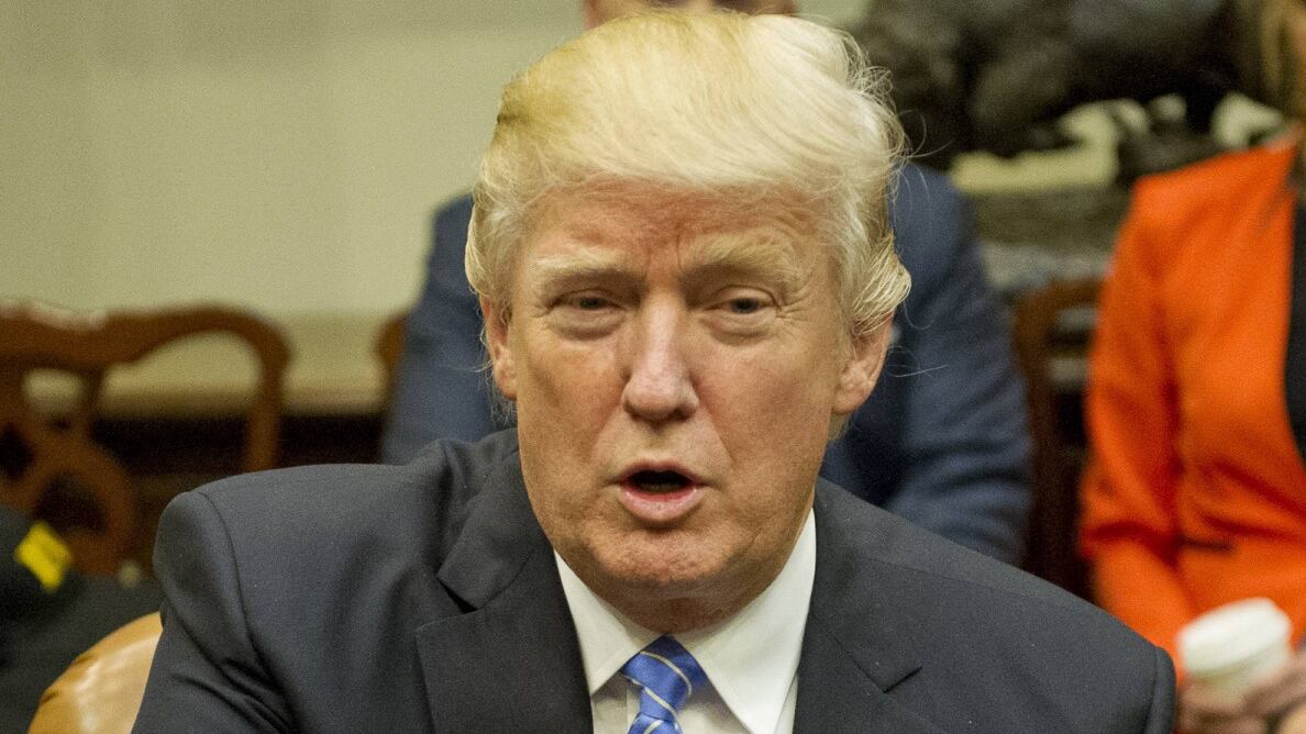 "Trump riaprirà le prigioni Cia". Lui nega: "Ma tortura funziona"