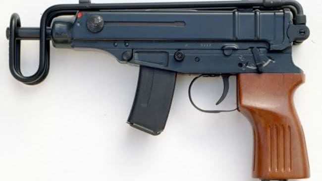 Gran Bretagna: un carico di Skorpion allerta i servizi