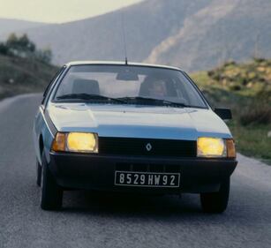 Renault Fuego, guarda la gallery 19