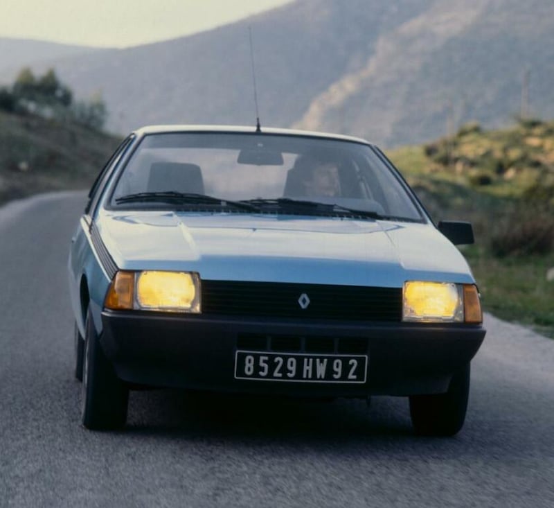 Renault Fuego, guarda la gallery 19